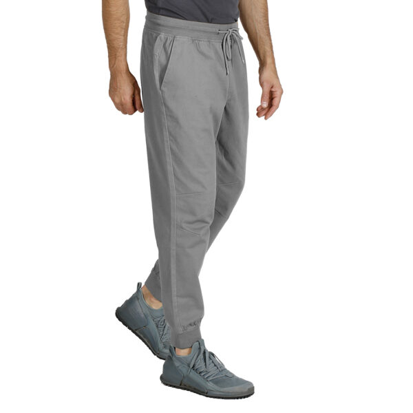 5806411 002 - Pantalone sa dva prednja džepa, ranflom na dnu i učkurom za podešavanje širine struka