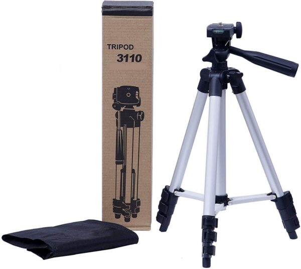 ed341dd21c85bda19c8c8f1f772569af - Tripod 3110 za mobilne telefone je idealan za snimanje selfija i grupnih fotografija kada se koristi tajmer. Na ovaj stativ možete postaviti i kameru i svoj mobilni telefon, jer u pakovanju dolazi i držač. Nožice su napravljene od aluminijuma. Poseduje ručicu za podešavanje visine centralnog stuba. Maksimalna visina tripoda je 105 cm.