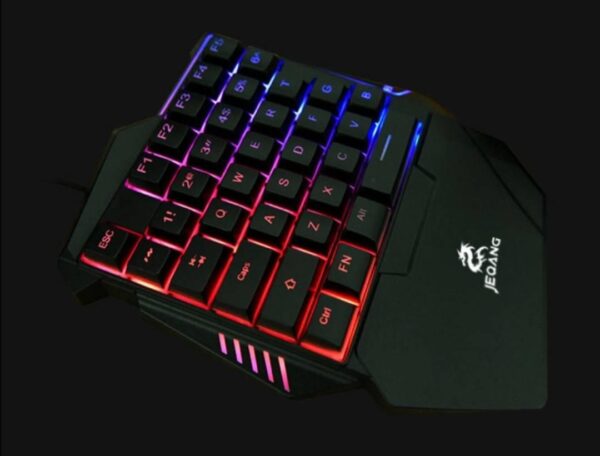 129617884 61cf7bad6d79a2 853728581640987227211 - Gejmerska tastatura i miš sa RGB osvetljenjem – Gejmerska tastatura i miš sa RGB osvetljenjem Gejmerska tastatura i miš sa RGB osvetljenjem – Gejmerska tastatura i miš sa RGB osvetljenjem