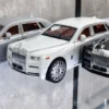 Rolls Royce Phantom 1:20 Beli metalni – Rolls Royce Phantom 1:20 Beli metalni - Image 4