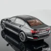 Bmw 7 Metalni 1/24 crna – Bmw 7 Metalni 1/24 crna - Image 3