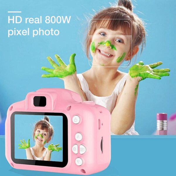 Mini Cute Kids Camcorder Rechargeable Digital Camera with 2 Inch 1080P Display Screen for Children Birthday - Deciji fotoaparat za 2.0inca ekran i kamerom. Posedjuje ulaz za Sd karticu gde momorisete vase fotografije. Puni se na standardni usb kabal.  