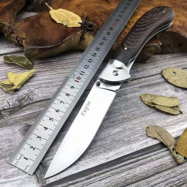 Russian Vityaz Tactical Folding Knifes Chicken Wing Wood Handle Outdoor Camping Hunting Survival Pocket EDC Tools 89f454b1 cff0 4a39 9e55 c2b70496f2da - Ruski takticki noz na preklop VityazVrhunski noz sa drvenom ruckomPuna dužina: 24 cm / 9,5"