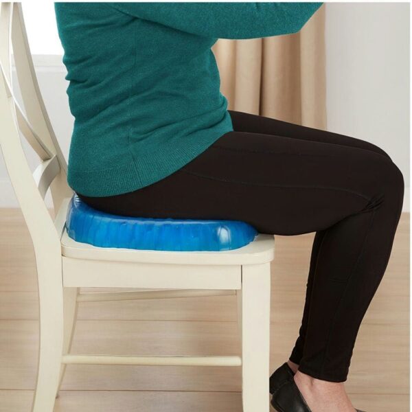 egg sitter podmetac jastuk za udobno sedenje 675500 - Osećate bol u leđima zbog dugotrajnog i napornog sedenja u kancelariji ili automobilu? - Konačno se možete rasteretite sa EGG SITTER prilagodivom podlogom za udobno sedenje.