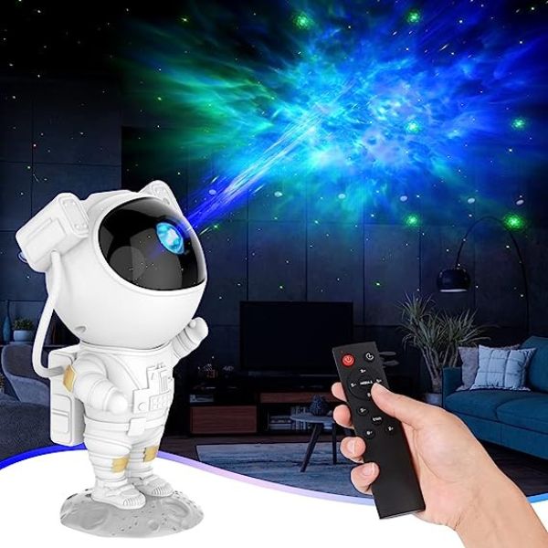 nocno led svetlo projektor astronaut 594992 - Ovo svetlo projektora zvezda sadrži 8 šarenih efekata sa svetlim zelenim zvezdama.
HD svetlost galaksije će ispuniti zidove i plafone zvezdama i maglinama, stvarajući impresivno iskustvo kao da ste u galaksiji.
Sa ovim jedinstvenim dizajnom astronauta, može se koristiti kao dekoracija astronauta za ukrašavanje vaše dečije sobe
Lako je za korišćenje i jednostavno upravljanje zvezdanim noćnim svetlom pomoću RF daljinskog upravljača i 3 dugmeta na zadnjoj strani astronauta, što vam omogućava da podesite boju, osvetljenost i frekvenciju treptanja magline i zvezdano nebo
Možete podesiti tajmer na 45 ili 90 minuta i on će se automatski isključiti kada vaše dete zaspi
Glava astronauta može da se rotira za 360° u svim pravcima, koja se može potpuno odvojiti od tela i povezana je sa telom magnetima
Ovaj astronaut projektor je savršen poklon za vaše dete koje će biti uronjeno u neverovatan svet svemira kada uključite noćno svetlo
Pored toga, projektor astronauta galaksije se može koristiti kao noćna svetla za dnevni boravak/spavaću sobu/igraonicu/automobilski ambijent
