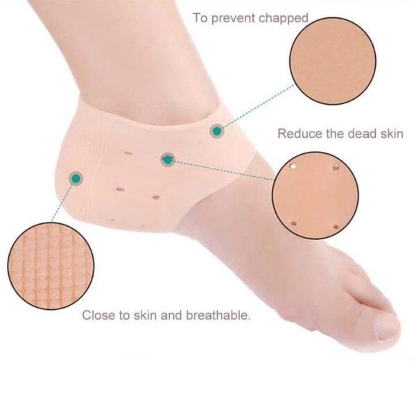 silikonske carape za pete 940923 - Silikonske čarape za pete
Napravljene od medicinskog silikona. Smanjuju pritisak na pete, tako i smanjuju bol.
Pomažu regenereciju suve kože i sprečavaju ponovni nastanak suvih naslaga na koži.
</p> U pakovanju je 1 par ( 2 komada)
</p> Kako se koristi:
Uveče namažite stopala vašom omiljenom kremom i obujte silikonske čarape. Preko dana nosite regularno sa svojim čarapama i u bilo kojoj obući.
Redovno perite mlakom vodom i sapunom.
</p>
