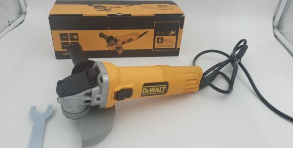 brusilica dewalt 720w 5 - DEWALT BRUSILICA SA POTENCIOMEROM 720W Prečnik kamena 115-125mm Jačina 720w Obrtaji 12000 r/ min Maksimalna veličina kamena 125mm POTENCIOMETAR- Odredjujete sami brzinu rada bruslilice Porucivanje na broj: 064/333-26-26 Poziv/SMS Ako želite da vam pošaljemo predmet, potrebni su sledeci podaci: -Ime i prezime, -Ulica i broj, -Mesto i poštanski broj, -Broj telefona za kontakt