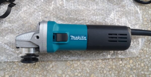 makita brusilica 9555HN 2 - Brusilica Makita 9555HN 220V Ø125mm 3.5A 1100 r/m/n 840W