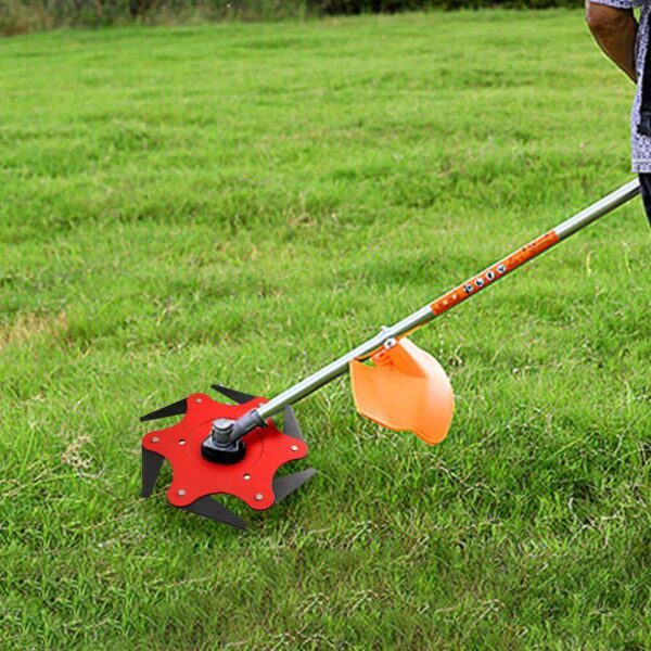 ninja blade glava za trimer 1 - Ninja Blade – Glava za trimer Glava za trimer sa 6 pokretnih noževa za košenje trave, rastinja, šikare i drugo. Nož je izrađen od visokokvalitetnih materijala i veoma je izdržljiv. Nož je univerzalan, centralna rupa je prečnika 2,54cm. Odgovara trimerima Demon, Prolinetech, Stihl, Echo, Husqvarna i još mnogim drugim. Nož je previđen za montažu na trimere sa kardanskim prenosom. Noževi visokog nivoa tvrdoće, što znači da će duže trajati i biti oštriji. Jednostavna montaža. Savršen za kućnu, vrtnu i poljoprivrednu upotrebu.