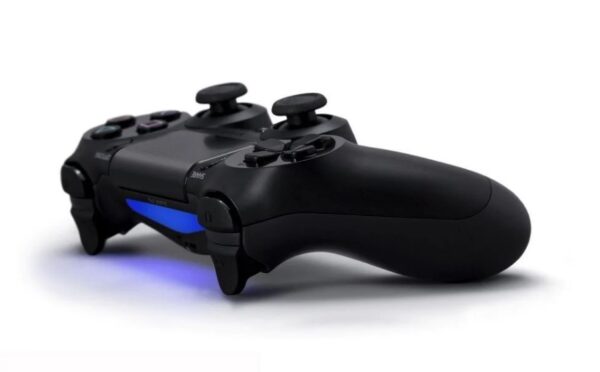 ps4 dualshock kontroler okshop 3 - DualShock bežični kontroler, dizajniran je sa poboljšanom ergonomijom, i izuzetno je ugodan za držanje. Dvostruki analogni stick-ovi i dugmad nude fleksibilnu kontrolu i odzivne povratne informacije. Njegov touchpad nudi beskrajne načine da Vam pomogne u nadmetanju i interakciji sa igrama. Wireless controler. Kabal za punjenje u kompletu. Porucivanje na broj:  Poziv/SMS Ako želite da vam pošaljemo predmet, potrebni su sledeci podaci: -Ime i prezime, -Ulica i broj, -Mesto i poštanski broj, -Broj telefona za kontakt