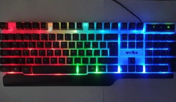 rgb gaming tastatura i mis 2 - Tastatura i mis sa RGB led pozadinskim svetlom Vrhunski set za gejmere Model Weibo WB-550 Povezivanje na usb kabal Duzina kabla 1,5m Porucivanje na broj:  Poziv/SMS Ako želite da vam pošaljemo predmet, potrebni su sledeci podaci: -Ime i prezime, -Ulica i broj, -Mesto i poštanski broj, -Broj telefona za kontakt