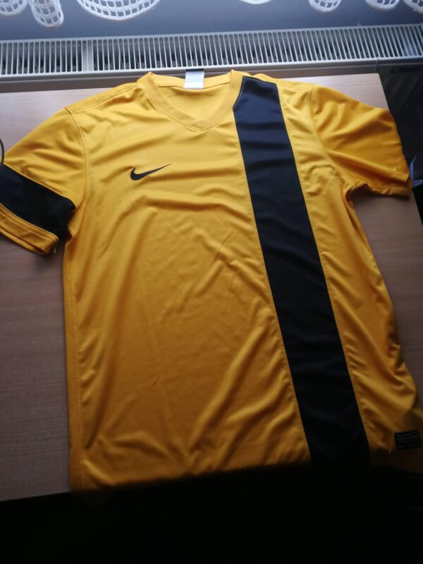 Majica Dri Fit Nike originalna (vrlo malo nošena) - Majica Dri Fit Nike originalna (vrlo malo nošena)