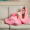 Plišano Ćebe Duks - Huggle hoodie - Image 9