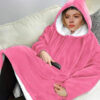 Plišano Ćebe Duks - Huggle hoodie - Image 5