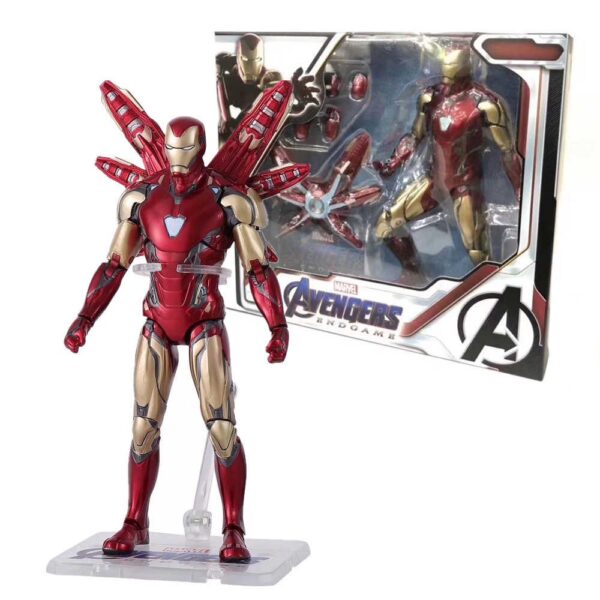 AvengersEndgameIronManFigurica Marvel - Ova Figurica Avengers Endgame Iron Man je izuzetan dodatak za vašu kolekciju ili idealan poklon za svakog ljubitelja Marvel sveta. Oživite epske trenutke iz Avengers Endgame filma sa ovom precizno izrađenom figuricom.