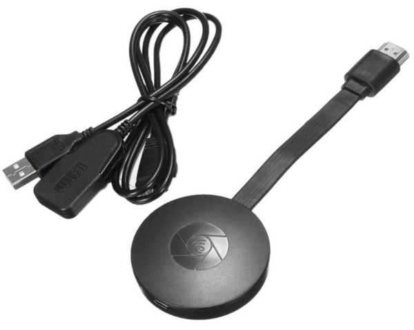 ChromecastGoogleHDMIadapter 4 - Gledajte svoje omiljene serije ili filmove na velikom ekranu pomoću bežičnog HDMI adaptera Chromecast Google. Instalacija je veoma laka - samo povežite adapter sa televizorom i možete početi da strimujete sa svog uređaja. Ovo je nedavno ažurirani model koji dolazi sa snažnijom antenom i boljim sistemom obrade, obezbeđujući visokokvalitetno preslikavanje ekrana. Kada povežete oba uređaja na isti WiFi, možete puštati YouTube, Netflix, Google Play muziku i mnogo toga. Svi će uživati u ovom uređaju - možete pregledati fotografije sa poslednjeg putovanja, gledati nove filmove ili omiljene serije u visokoj rezoluciji ili igrati igre na FULL HD ekranu!