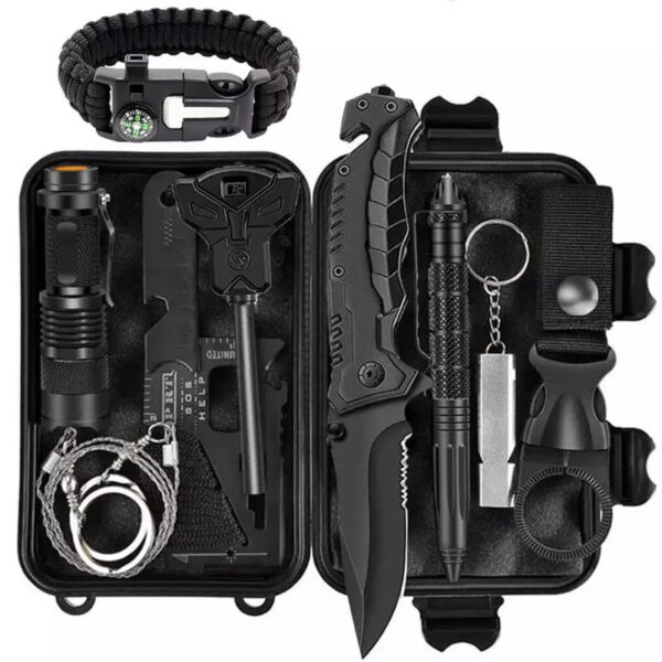 Survival kit - VIŠENAMJENSKI SET ALATA U OBLIKU KARTICE sadrzi otvarač za boce mini oštrice mini ravnalo mini polugu za vadjenje cavala SOS ZVIŽDALJKA 50 CM PRIRUČNOG TANJEG KONOPCA PARACORD NARUKVICA 2.5 METRA 550 PARACORD KONOPCA KOMPAS MINI FIRESTEEL PREKLOPNI NOŽ kombinovana oštrica sa saturiranim dijelom sekač sigurnosno pojasa